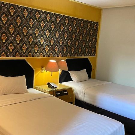 Mas Graha Hotel プカンバル エクステリア 写真